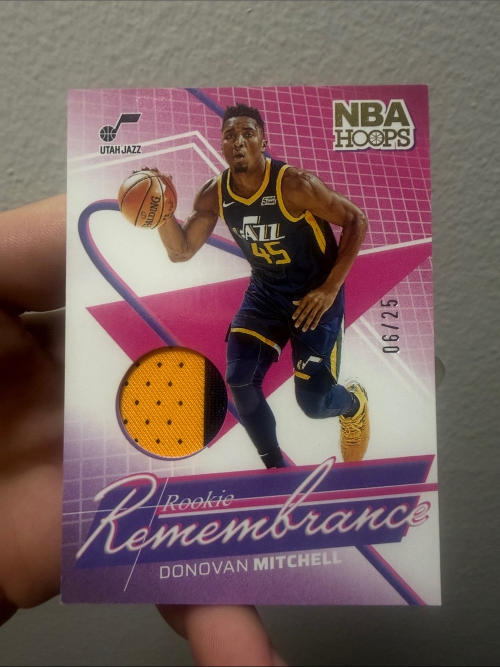 Panini NBA Hoops Donovan Mitchell Rookie Remembrance 6 / 25